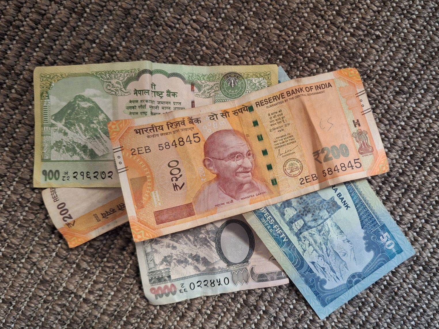 Dinero gastado en India y Nepal